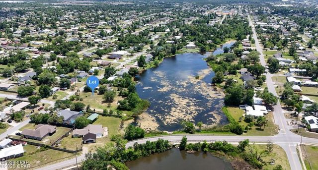 902 Iowa Avenue, Lynn Haven, FL 32444