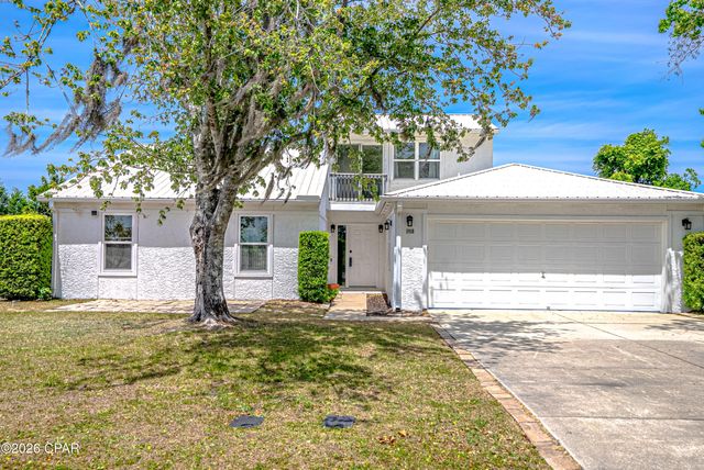 1918 Country Club Drive, Lynn Haven, FL 32444