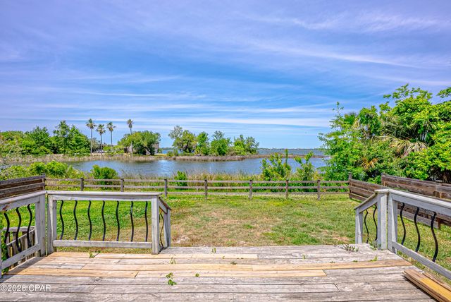 1918 Country Club Drive, Lynn Haven, FL 32444