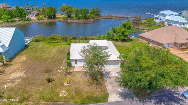 1918 Country Club Drive, Lynn Haven, FL 32444