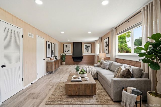 3227 S Hoyt Way, Lakewood, CO 80227