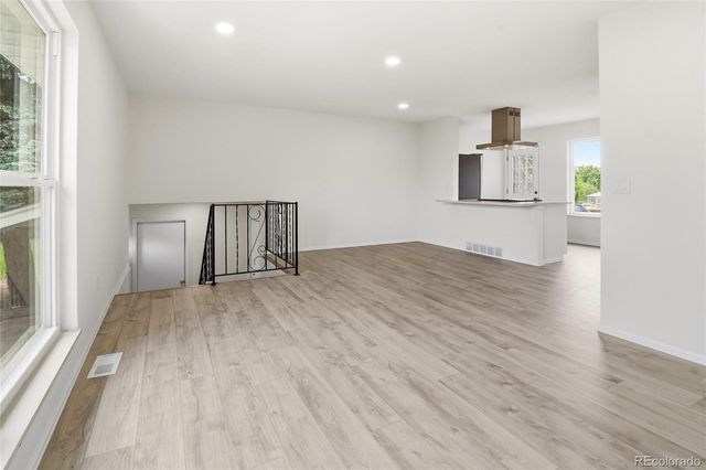 3227 S Hoyt Way, Lakewood, CO 80227