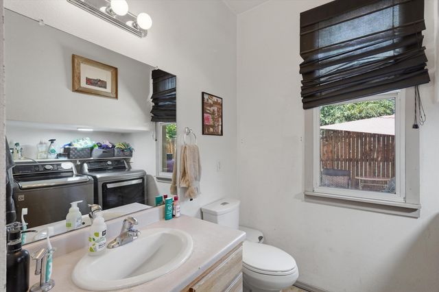 423 Placido Martinez Court NE, Albuquerque, NM 87102