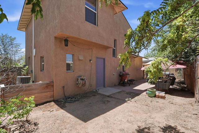 423 Placido Martinez Court NE, Albuquerque, NM 87102