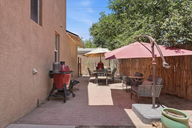 423 Placido Martinez Court NE, Albuquerque, NM 87102