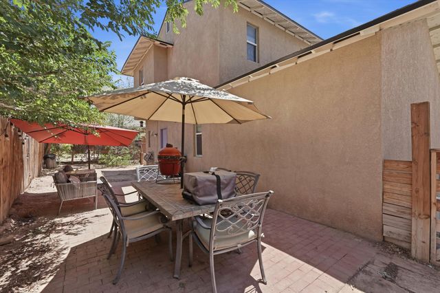 423 Placido Martinez Court NE, Albuquerque, NM 87102
