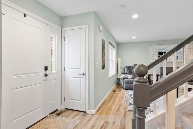 40 Doyle Ave, Winchendon, MA 01475