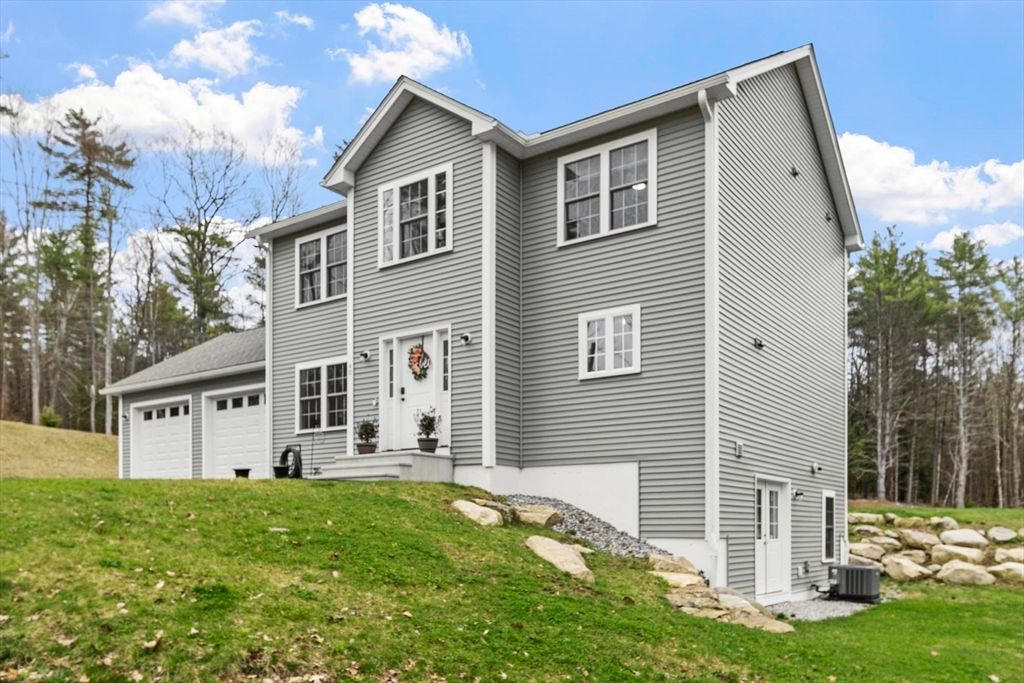 40 Doyle Ave, Winchendon, MA 01475
