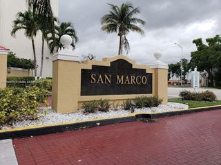 8840 Fontainebleau Blvd 402, Miami, FL 33172