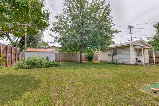 2002 Winthrop Street, Irving, TX 75061