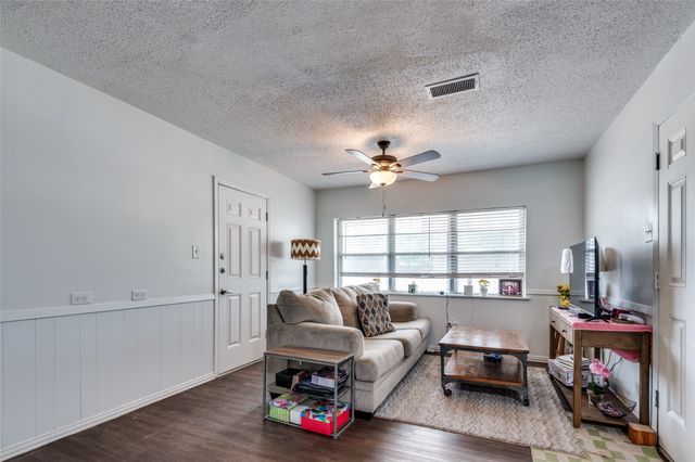 2002 Winthrop Street, Irving, TX 75061