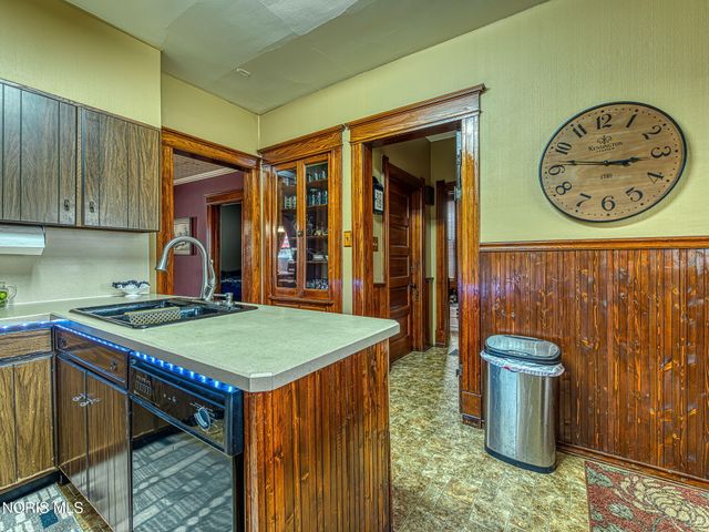 1873 N Ontario Street, Toledo, OH 43611