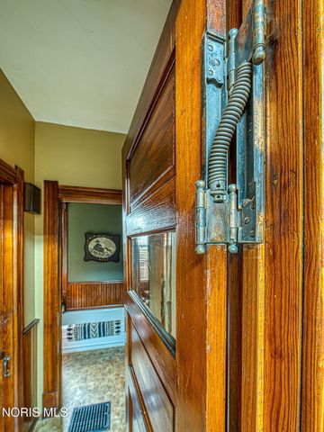 1873 N Ontario Street, Toledo, OH 43611