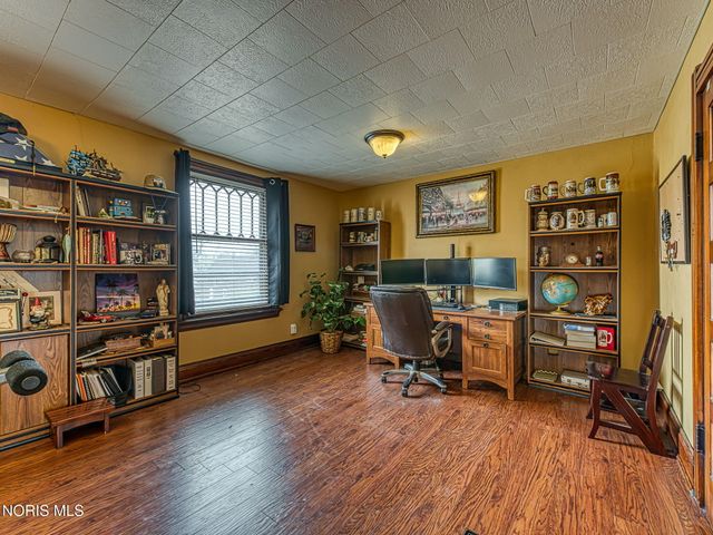 1873 N Ontario Street, Toledo, OH 43611