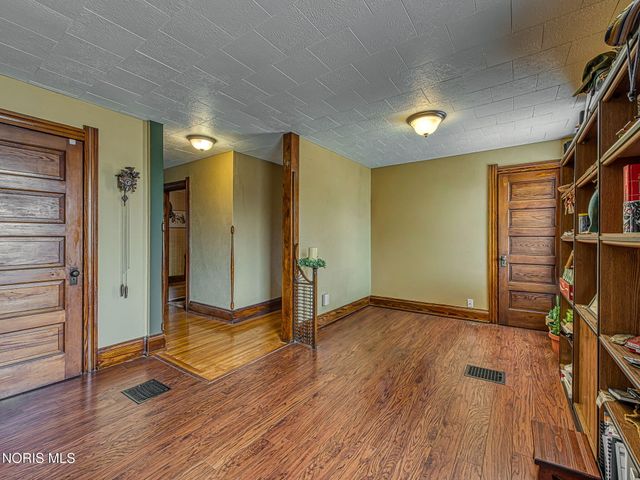 1873 N Ontario Street, Toledo, OH 43611
