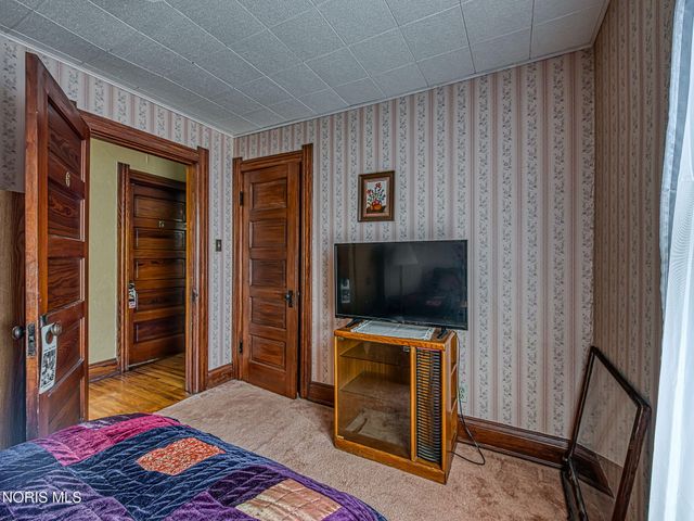 1873 N Ontario Street, Toledo, OH 43611