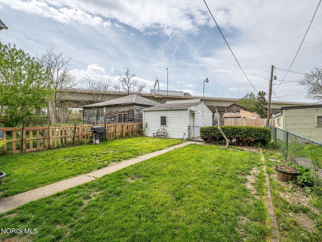 1873 N Ontario Street, Toledo, OH 43611