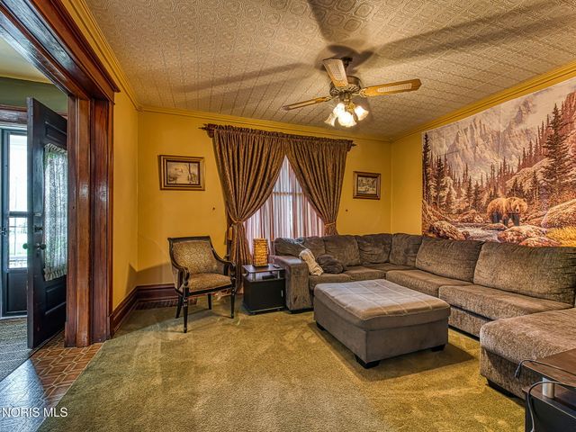 1873 N Ontario Street, Toledo, OH 43611