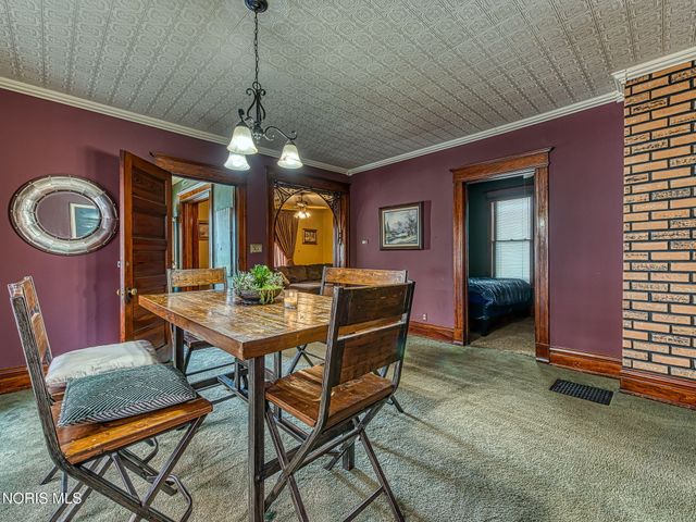 1873 N Ontario Street, Toledo, OH 43611