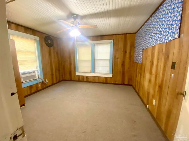 3008 W Lloyd St, Pensacola, FL 32505