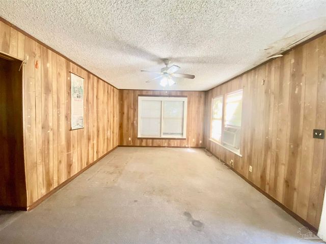 3008 W Lloyd St, Pensacola, FL 32505