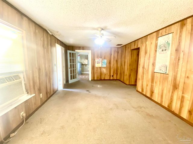 3008 W Lloyd St, Pensacola, FL 32505