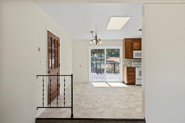 10379 Mooney Flat Rd, Smartsville, CA 95977
