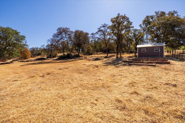 10379 Mooney Flat Rd, Smartsville, CA 95977