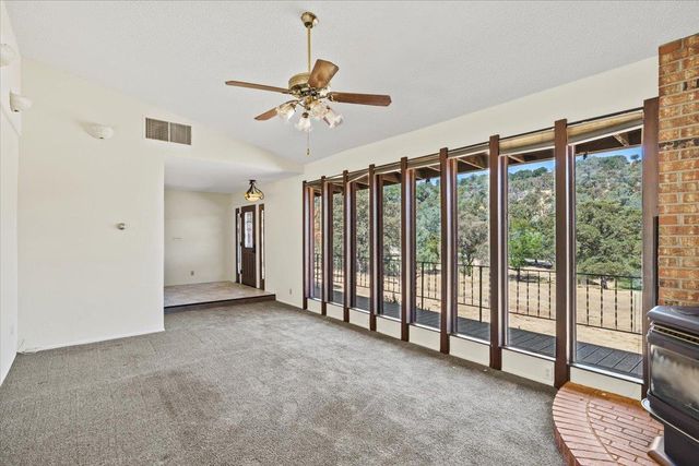 10379 Mooney Flat Rd, Smartsville, CA 95977