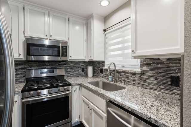 943 Rancho Roble Way, Sacramento, CA 95834