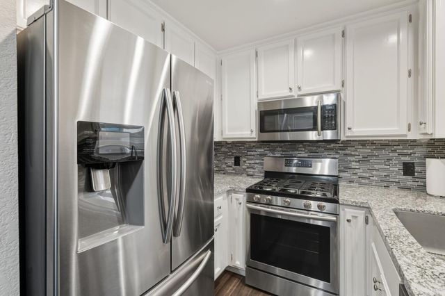 943 Rancho Roble Way, Sacramento, CA 95834