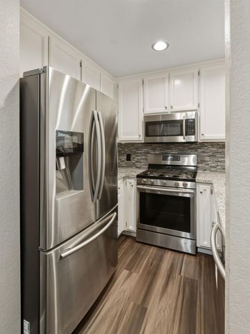 943 Rancho Roble Way, Sacramento, CA 95834