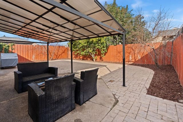 943 Rancho Roble Way, Sacramento, CA 95834