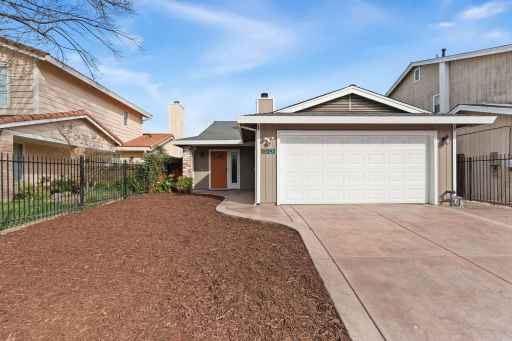 943 Rancho Roble Way, Sacramento, CA 95834
