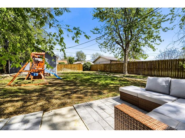 2216 Lima St, Aurora, CO 80010