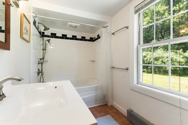 85 Brown's Road, Newfane, VT 05345