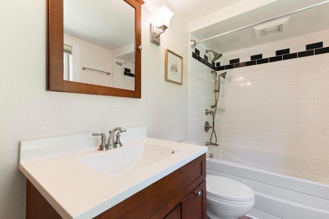 85 Brown's Road, Newfane, VT 05345