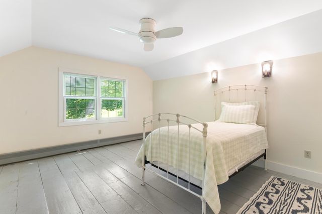 85 Brown's Road, Newfane, VT 05345