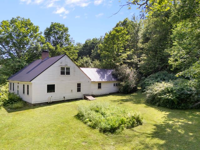 85 Brown's Road, Newfane, VT 05345