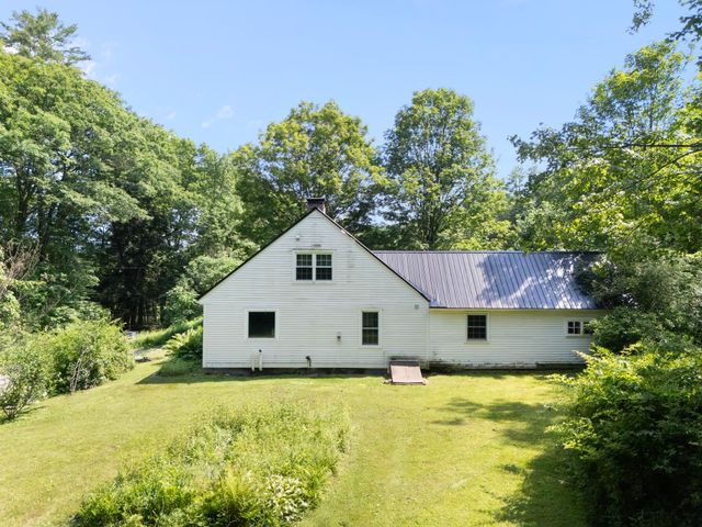 85 Brown's Road, Newfane, VT 05345