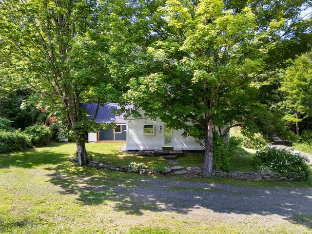 85 Brown's Road, Newfane, VT 05345