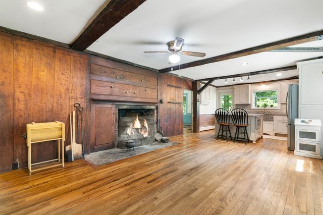 85 Brown's Road, Newfane, VT 05345