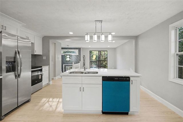 3224 Newcastle Way, Snellville, GA 30039