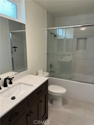 31567 Lindero Canyon 5, Westlake Village, CA 91361