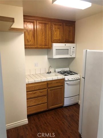 31567 Lindero Canyon 5, Westlake Village, CA 91361