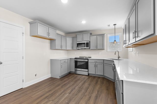 164 Leitrim Dr, Clarksville, TN 37042