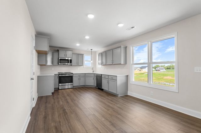 164 Leitrim Dr, Clarksville, TN 37042