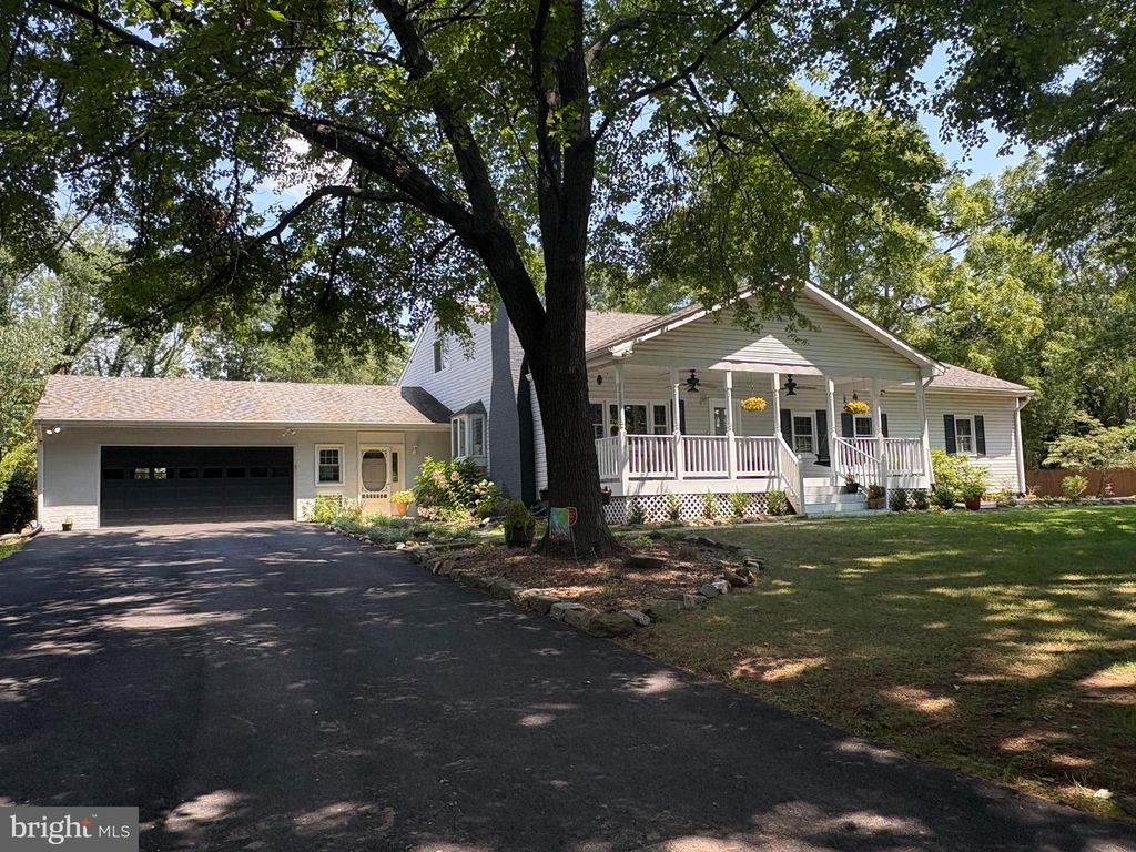 8995 MEADOWVIEW DR, Manassas, VA 20110