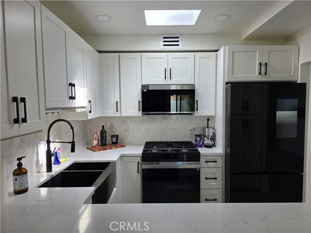 48201 Birdie Way A, Palm Desert, CA 92260