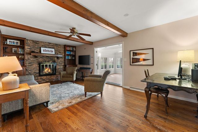 2007 Sherwood Drive, Valparaiso, IN 46385